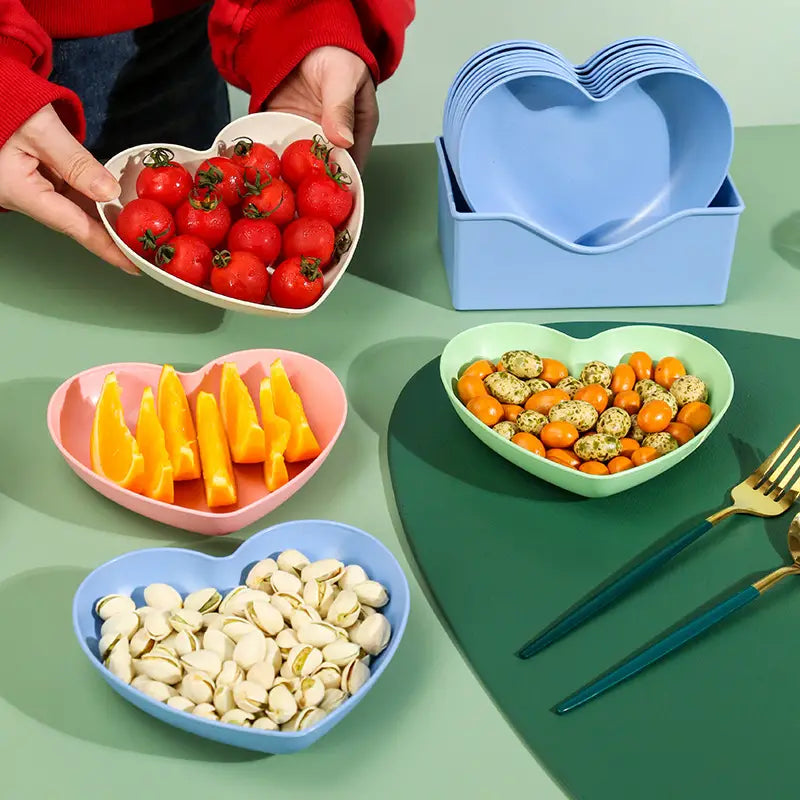 Heart-Shaped 20 Pcs Set of Dish Plates with Free 2 Pcs Holders (20 Heart Plates + 2 Holders)